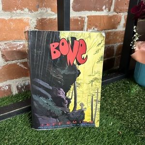 BONE THE COMPLETE CARTOON EPIC IN ONE VOLUME JEFF SMITH 1340 PAGES